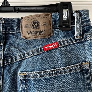 Mid thigh cut off shorts